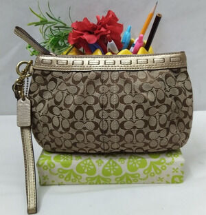 Coach Signature Brown Canvas Woven Zipper Wristlet Coin Wallet